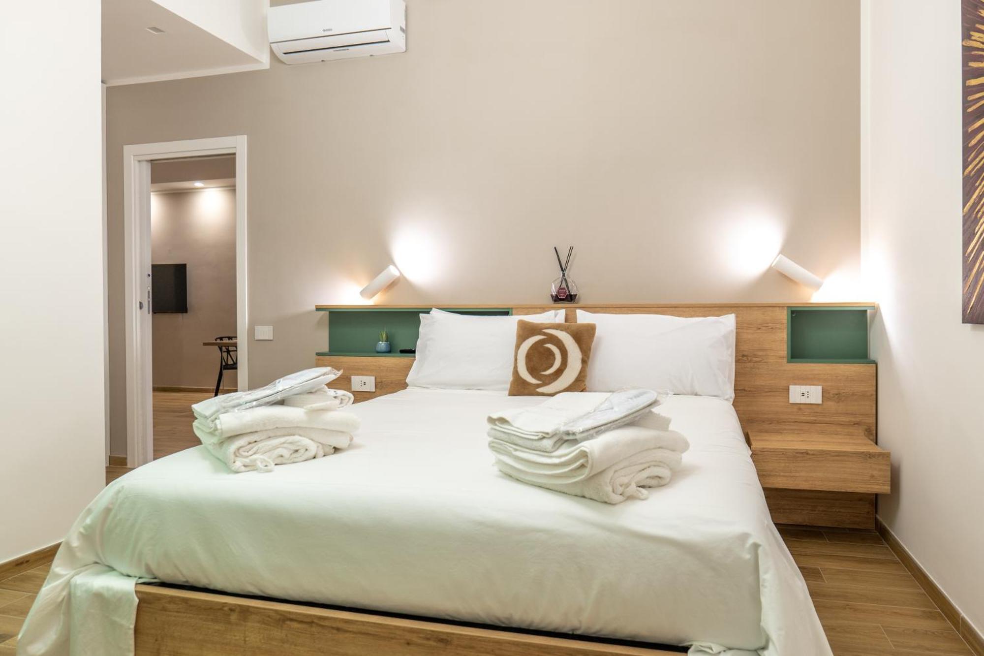 Apartamento Three Moons Boutique House/Calypso Salerno Exterior foto